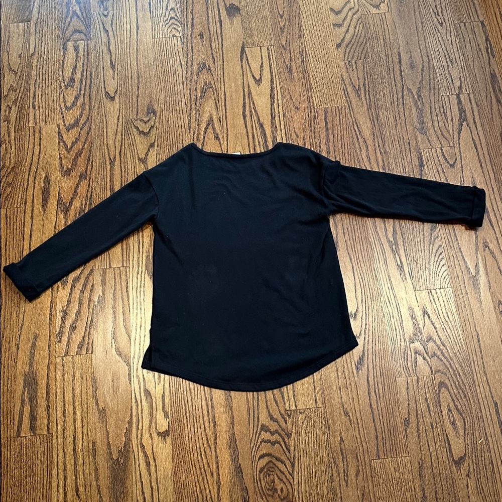 Old Navy Black Knit Top 3/4 Sleeve- Sz XS Loose Fitting - Picture 3 of 4